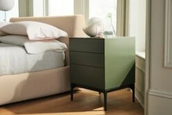 Lauki Bedside Table -Muutous Zone W DWR 1727 100252552 natural editorial 0113