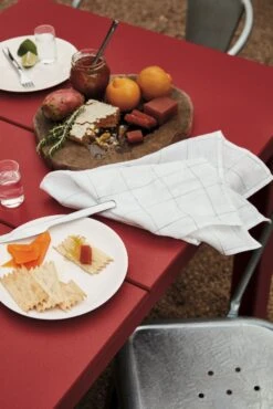 Lollygagger Picnic Table 19 Lollygagger Picnic Table -Muutous Zone W DWR 2195391 100069166 white v1 001