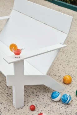 Lollygagger Sofa 9 Lollygagger Sofa -Muutous Zone W DWR 2196111 100081424 cloud white v3 001