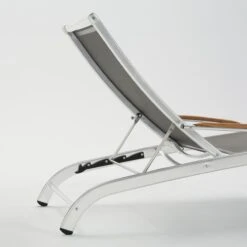 Lucca Lounge Chair -Muutous Zone W DWR 2198227 100135813 titanium d5