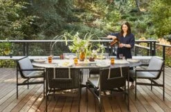 Sommer Dining Table -Muutous Zone W DWR 2515610 100135445 black v5 002 with julia editorial 1