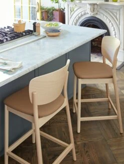 Valencia Stool -Muutous Zone W DWR 2515770 100143139 clay natural beech v1 002