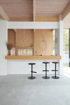 Magis Tibu Piston Stool -Muutous Zone W DWR 2516171 100143728 black v1 001