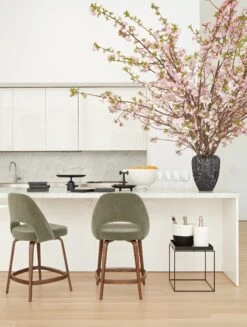 Saarinen Executive Stool -Muutous Zone W DWR 2516364 100145913 sage walnut v1 001