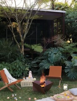 MG501 Cuba Outdoor Lounge Chair -Muutous Zone W DWR 2516811 100194181 red v1 001