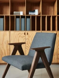 Libera Chair -Muutous Zone W DWR 2516923 100153666 remix 163 walnut v2 001