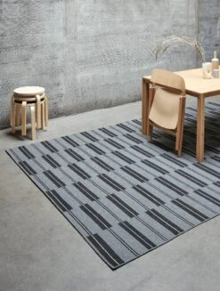 Doubleframe Table 17 Doubleframe Table -Muutous Zone W DWR 2516955 100154104 flannel grey v1 001 1