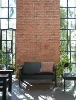 Hennepin Side Table -Muutous Zone W DWR 2517157 100165094 black v1 001 2