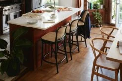 Hoffmann Stool -Muutous Zone W DWR 2517350 100157615 black v3 001 1