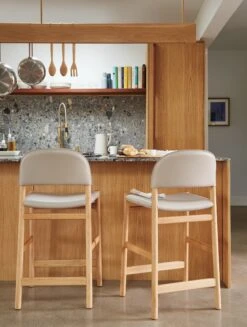 Kin Stool -Muutous Zone W DWR 2517914 100168573 grey v1 001