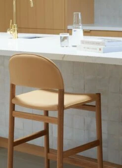 Kin Stool -Muutous Zone W DWR 2517914 100168574 sand oak v4 001