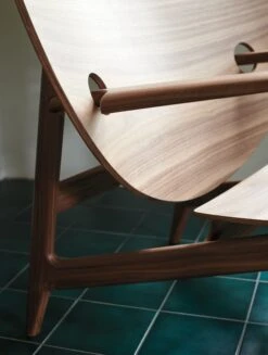 Iklwa Large Chair 21 Iklwa Large Chair -Muutous Zone W DWR 2527391 100208404 walnut v2 001