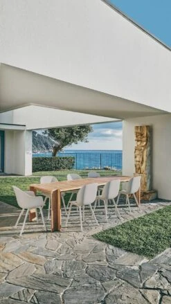 Gubi Beetle Outdoor Chair -Muutous Zone W DWR 2532166 100220382 alabaster white v2