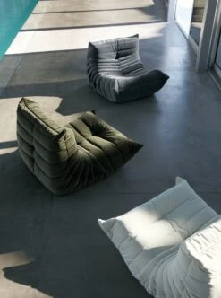 TOGO® Fireside Chair 11 TOGO® Fireside Chair -Muutous Zone W DWR 2544358 100375451 tempo farmland v1 001