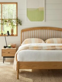 Pasture Bed, Painted Wood 5 Pasture Bed, Painted Wood -Muutous Zone W DWR 2555753 100386964 oak 0492 V2 COMP02