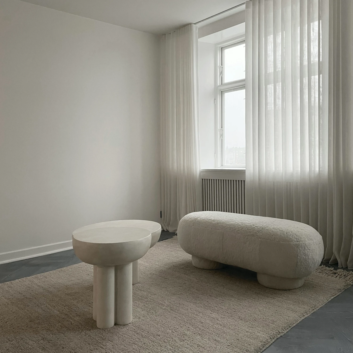 Crown Table 6 Crown Table - Image 6