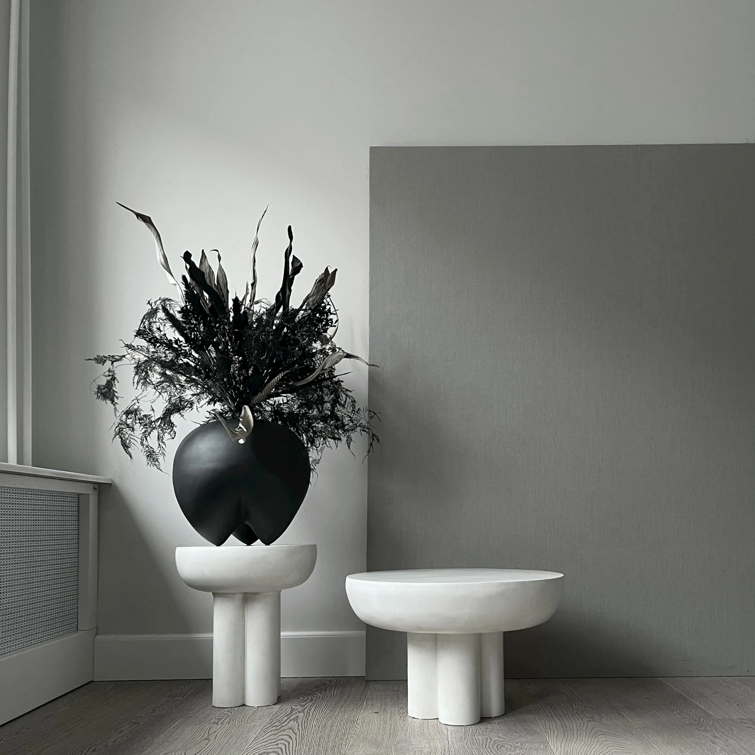 Crown Table 4 Crown Table - Image 4