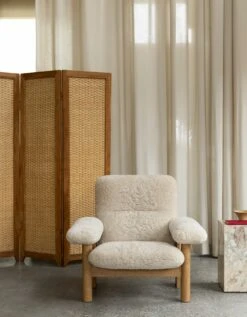 Brasilia Lounge Chair -Muutous Zone W DWR 2560797 100405841 nature oiled oak v1 002