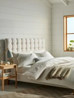 Madeleine Headboard 7 Madeleine Headboard -Muutous Zone W DWR 2561519 100413452 ecru oak 0429 V1 COMP03