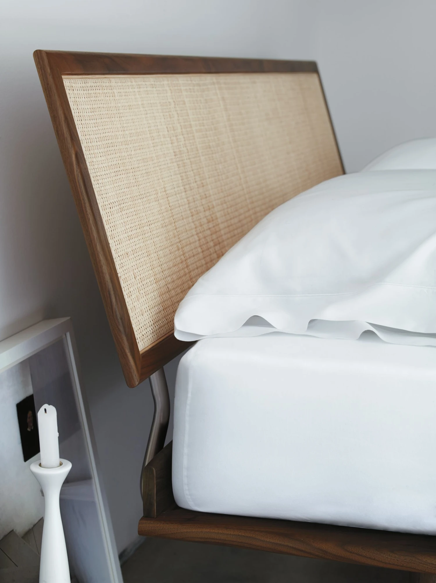 Nelson Thin Edge Bed, Veneer 4 Nelson Thin Edge Bed, Veneer - Image 4