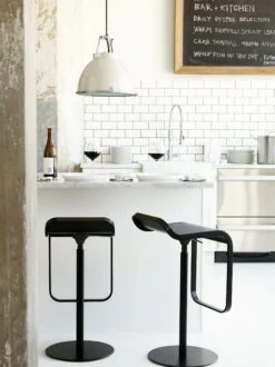 Lem Piston Stool -Muutous Zone W DWR 5137 100078151 black v