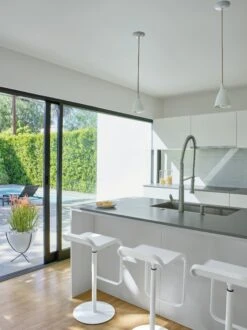 Lem Piston Stool -Muutous Zone W DWR 5137 100078152 white v2 tif