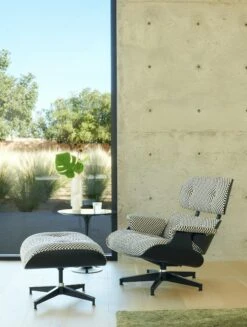 Eames Lounge Chair And Ottoman -Muutous Zone W DWR 5667 100299762 black white v3 001
