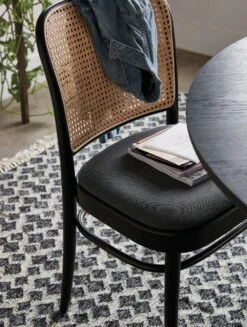 Hoffmann Side Chair -Muutous Zone W DWR 5720 100189460 black black v1 001 1