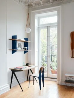 Vitra Prouvé Standard Chair -Muutous Zone W DWR 7016 100408209 natural oak marcoule blue v2 001