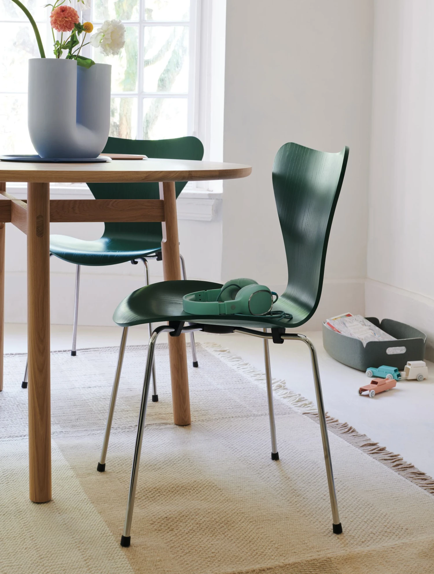 Fritz Hansen Series 7 Chair 7 Fritz Hansen Series 7 Chair - Image 7