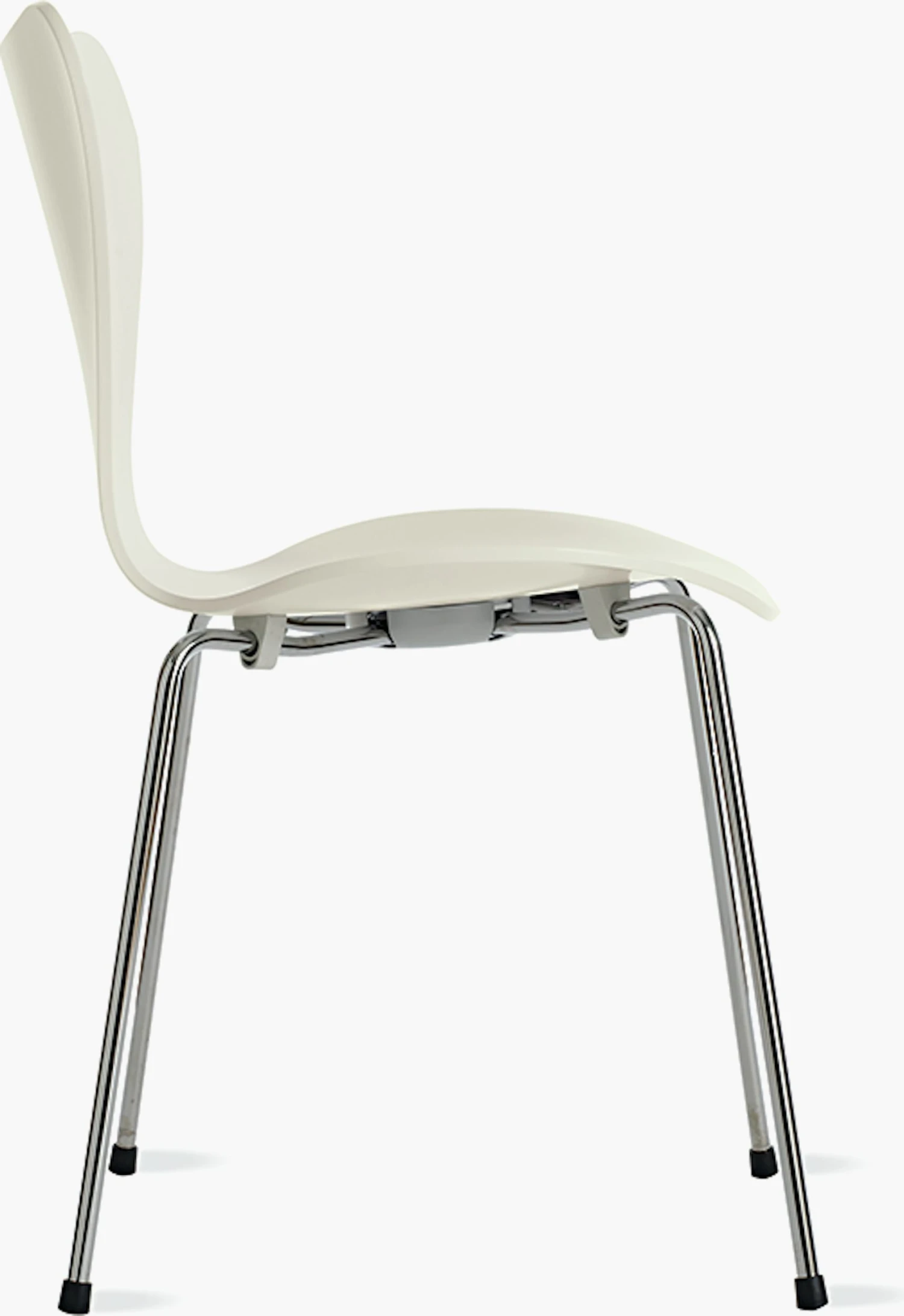 Fritz Hansen Series 7 Chair 3 Fritz Hansen Series 7 Chair - Image 3