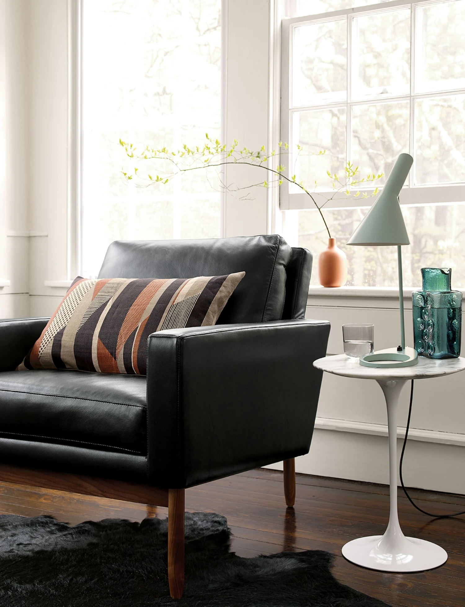 Saarinen Side Table, Oval 9 Saarinen Side Table, Oval - Image 9