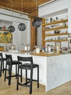 Case Profile Stool -Muutous Zone W DWR 8979 100089803 black v1