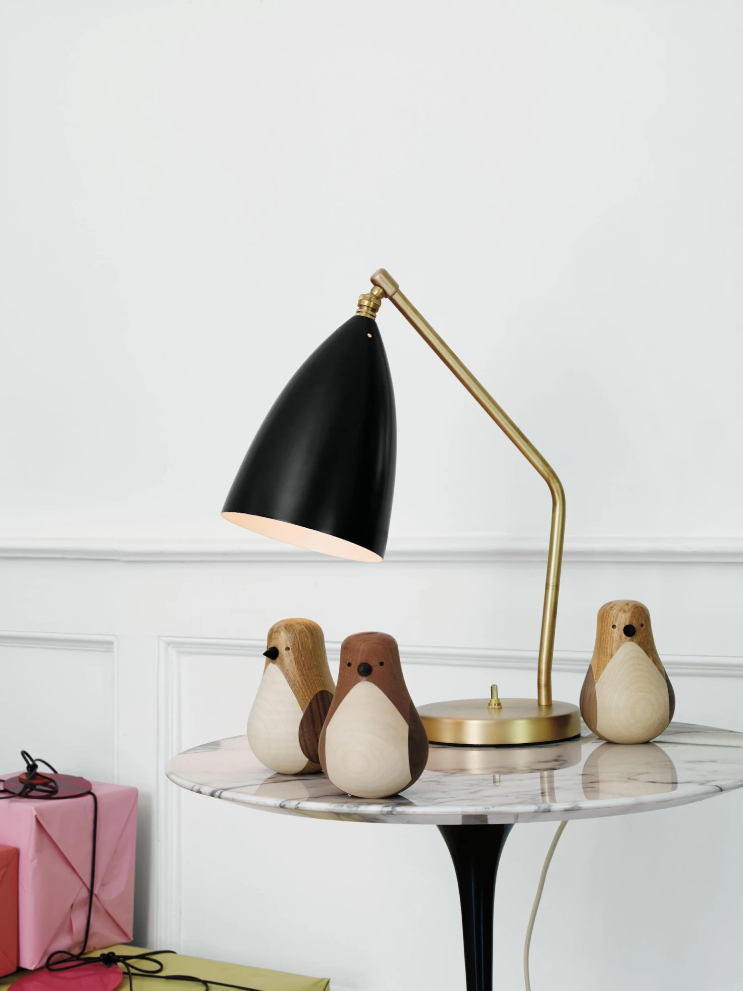 Saarinen Side Table, Oval 4 Saarinen Side Table, Oval - Image 4