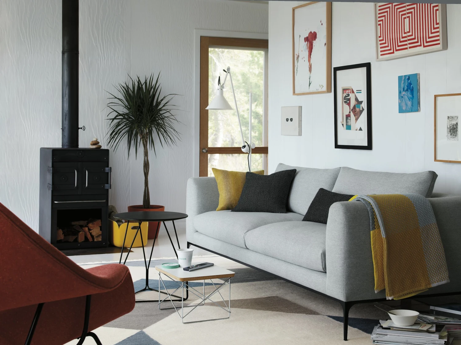 Eames Wire Base Low Table 9 Eames Wire Base Low Table - Image 9