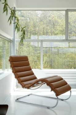 MR Chaise -Muutous Zone W DWR FA23 Towerhouse EDITORIAL 352