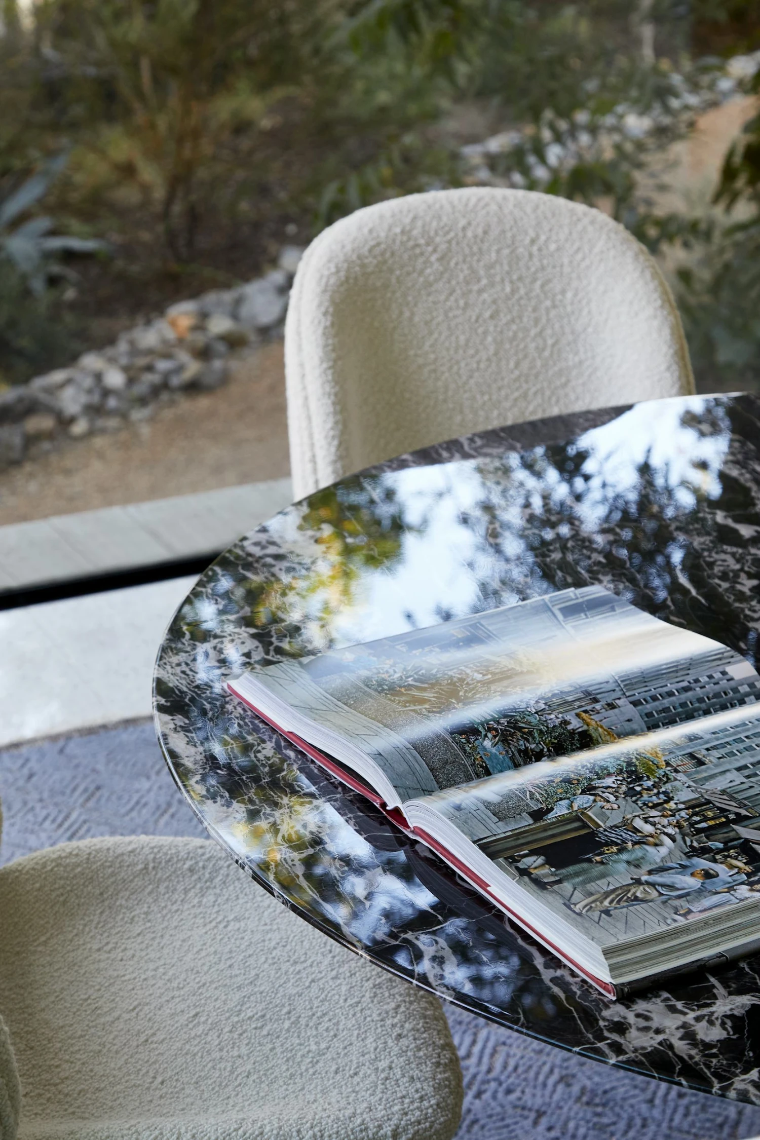 Saarinen Dining Table, Oval 5 Saarinen Dining Table, Oval - Image 5