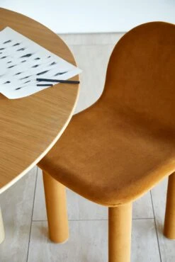 Arch Chair 16 Arch Chair -Muutous Zone W DWR SP23 EDITORIAL CLEAR OAK 763