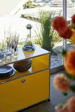 USM Haller Media Console -Muutous Zone W DWR SP23 EDITORIAL STAHL HOUSE 590