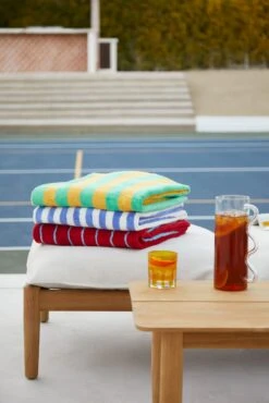 Dusen Dusen Striped Beach Towels -Muutous Zone W DWR SU23 EDITORIAL SPANISH 1106