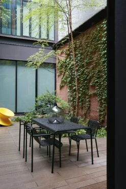 Hay Palissade Table, Dining Table 18 Hay Palissade Table, Dining Table -Muutous Zone W HAY 2514622 100130828 anthracite v1 001