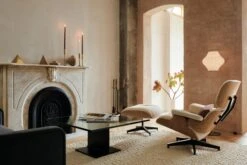 Eames Lounge Chair And Ottoman -Muutous Zone W HM 2195964 100074412 glass black v3 001