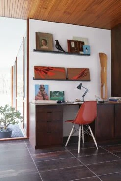 Eames Molded Fiberglass Side Chair -Muutous Zone W HM 3906 100145695 terracotta white ash chrome v1 001