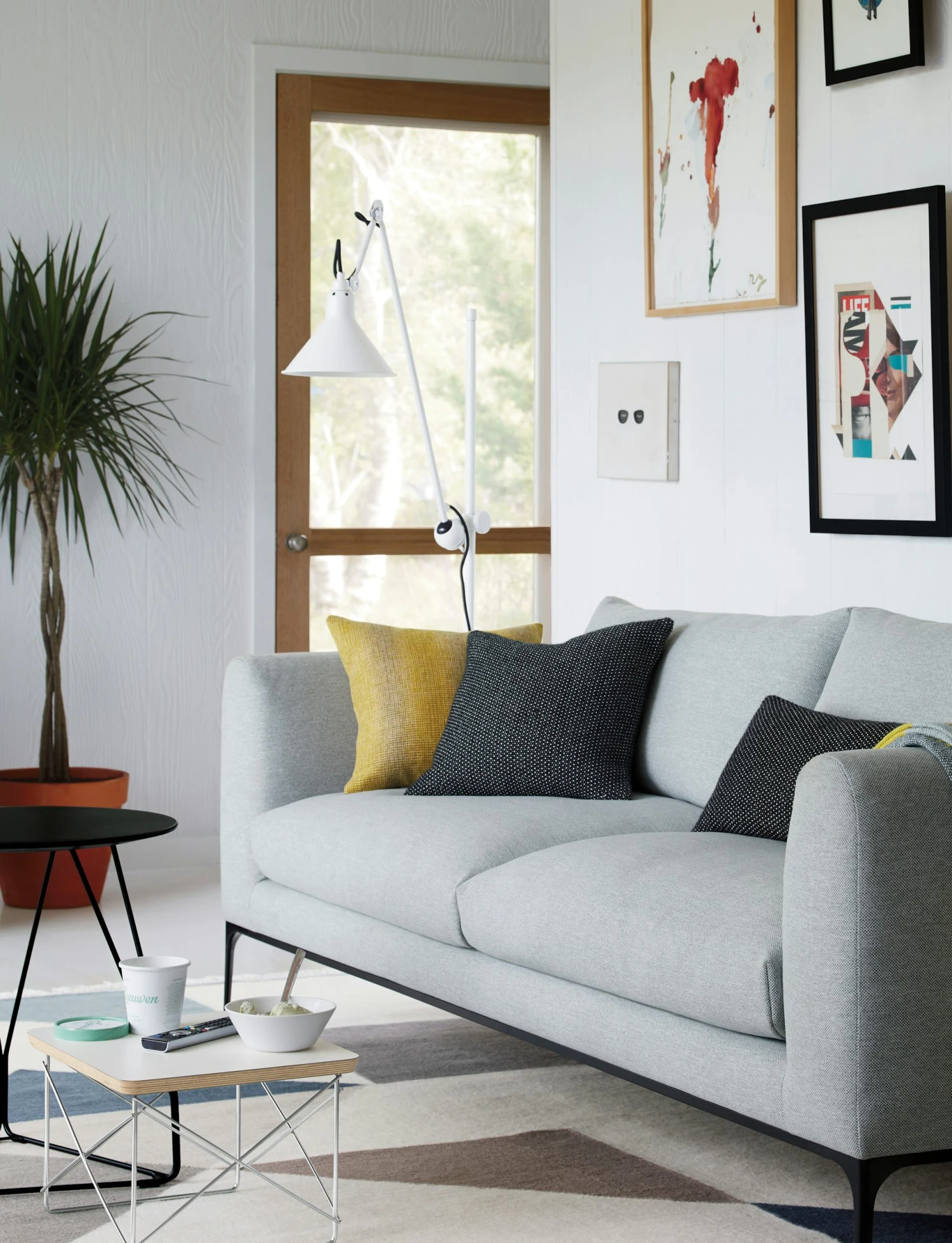 Eames Wire Base Low Table 11 Eames Wire Base Low Table - Image 11