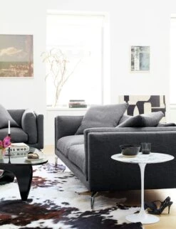 Saarinen Side Table, Oval 23 Saarinen Side Table, Oval -Muutous Zone W PD 2264 ENV10 jpg 1