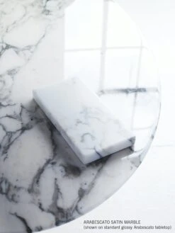 Saarinen Coffee Table, Oval 23 Saarinen Coffee Table, Oval -Muutous Zone W PD 7220 ALT7 tif 1