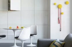 Saarinen Tulip Side Chair, Upholstered Seat -Muutous Zone W PD 7230 ENV2 jpg