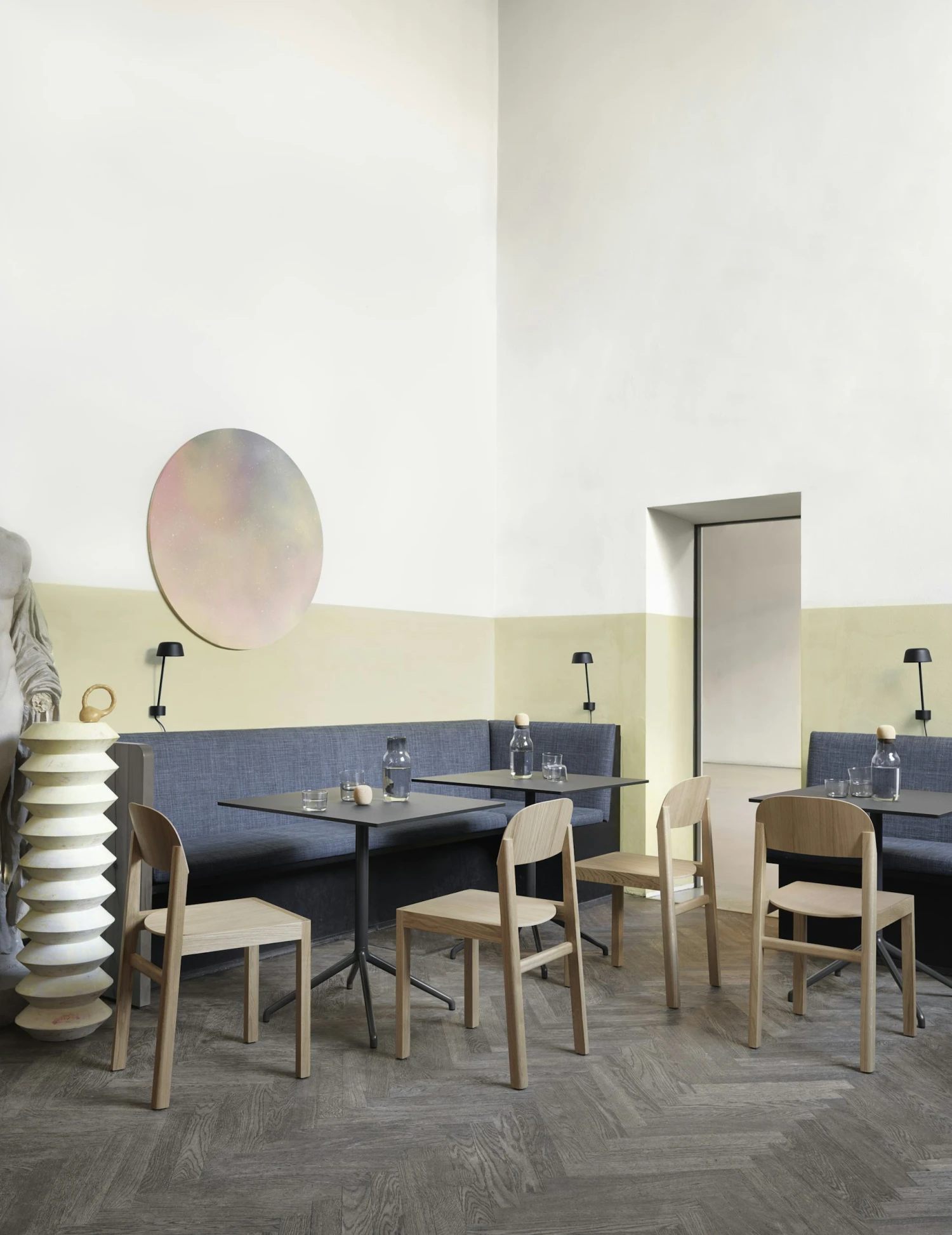 Muuto Still Cafe Table, Round 5 Muuto Still Cafe Table, Round - Image 5