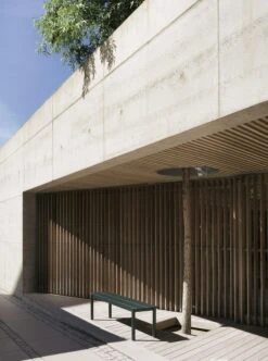 Muuto Linear Steel Bench -Muutous Zone W linear steel bench dark green muuto org